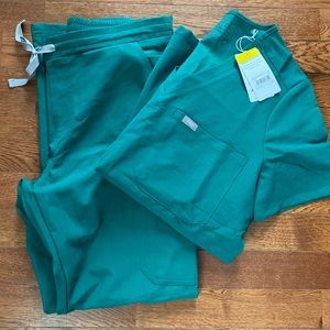 NWT Hunter Green Figs scrubs